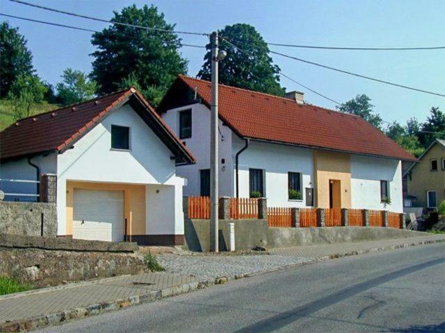 Apartman V Pensionu U Holzaepfelu Červený Kostelec Extérieur photo